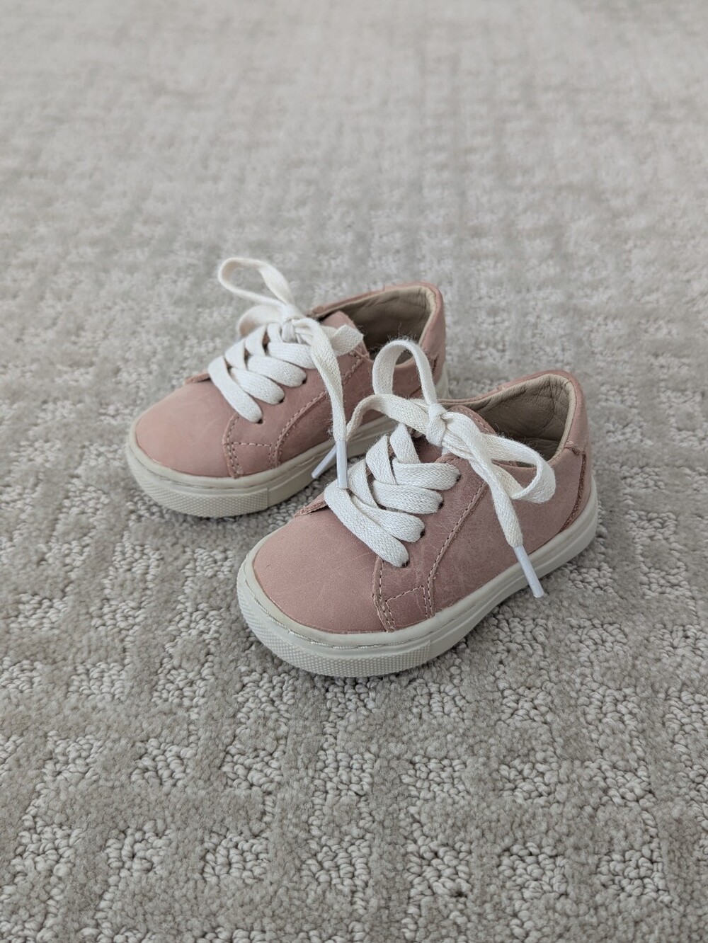Piper Finn Blush Low Top Baby/Toddler Leather Sneakers - Size 3